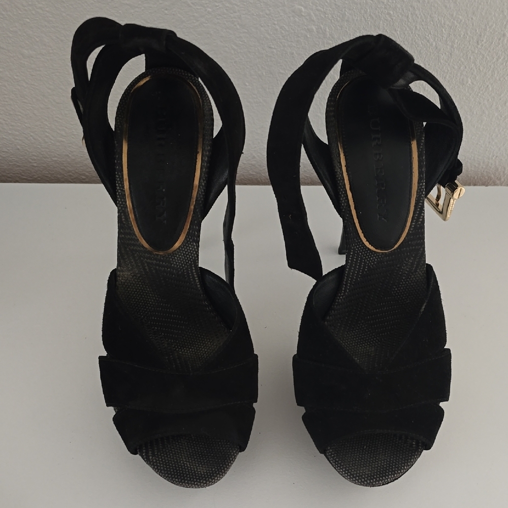 Burberry Black Strappy Heels with Elegant Design